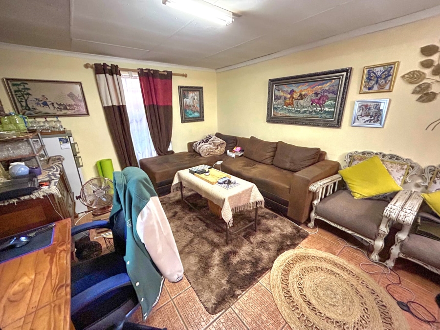 6 Bedroom Property for Sale in Brits North West